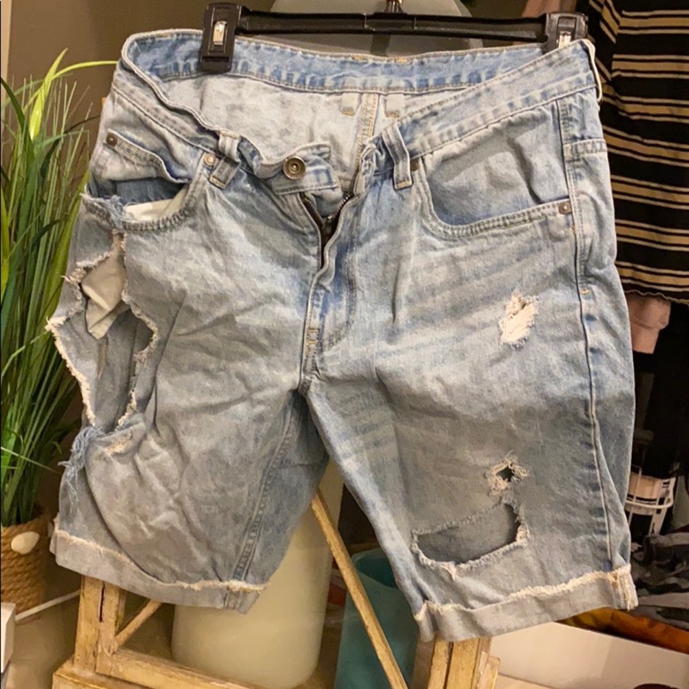 TRENDY TEEN OR MENS shorts size 31